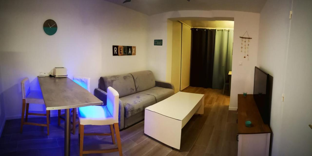 Appartement Avec Piscine Et Garage Proche Plage Et Commerces La Seyne-sur-Mer Exterior foto